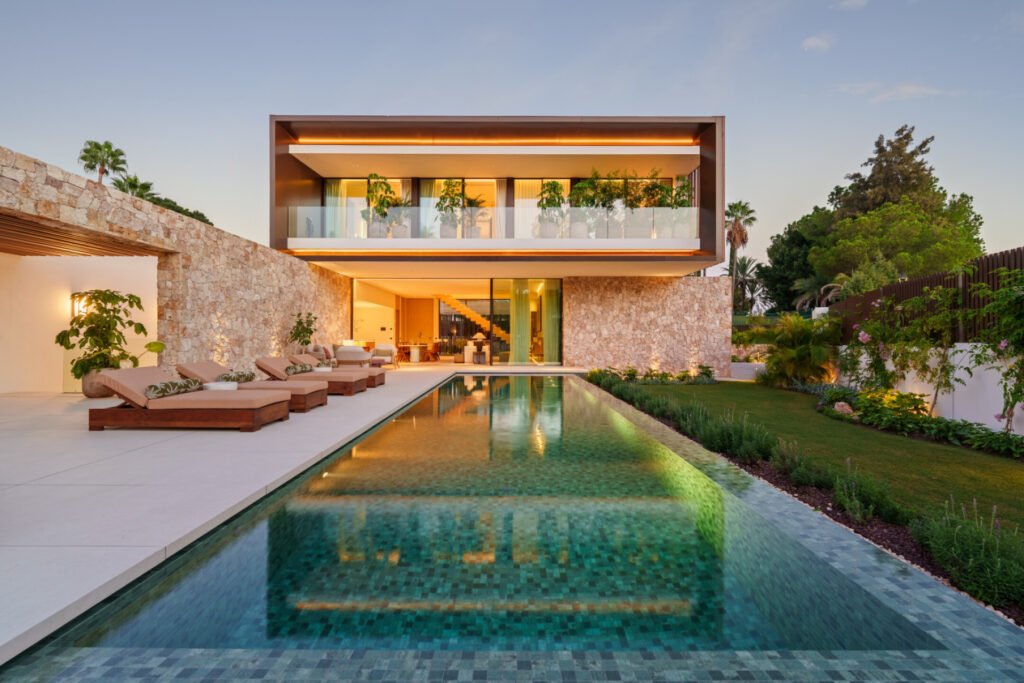 Buying a Luxury Villa in Marbella: Complete Buyer Checklist